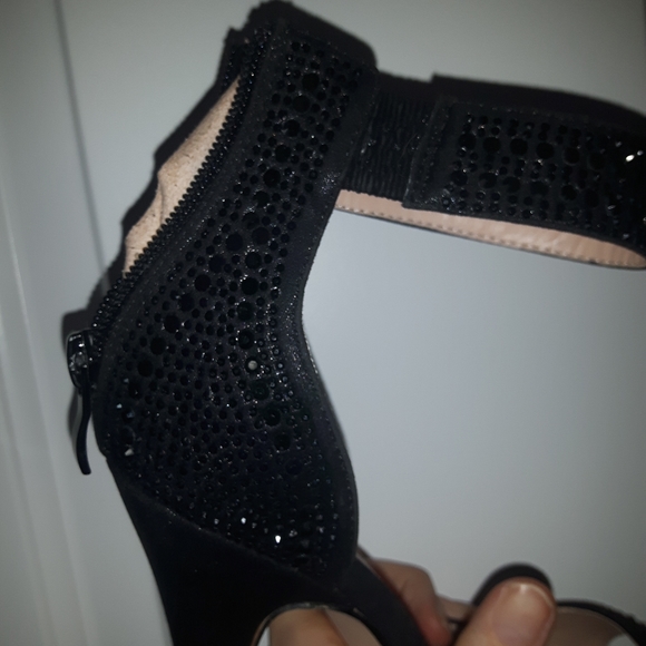 Woman's Stilettos - Picture 6 of 7